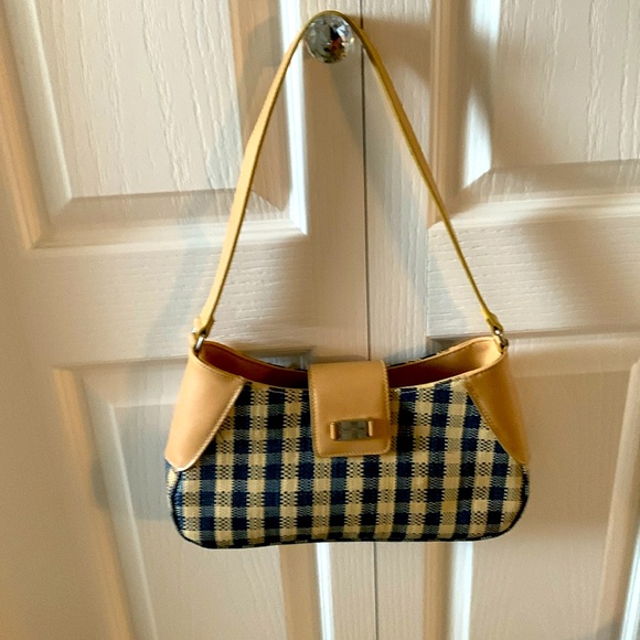 Rafia purse. Navy blue and off-white design. Cute and safe for travels - Picture 1 of 6